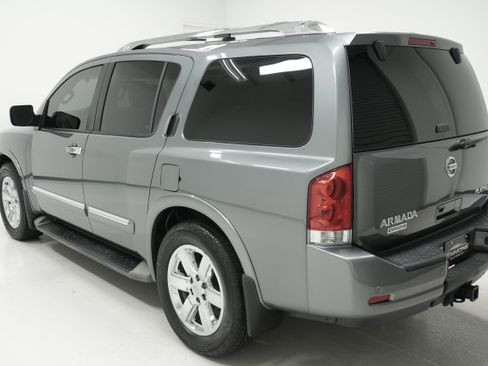 Used 2014 Nissan Armada Platinum w/ 2nd Row Captain Seat Package RWD image 4