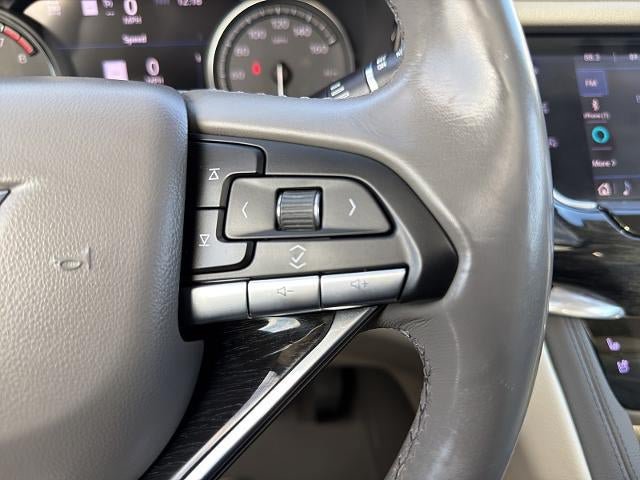 Used 2020 Cadillac XT6 Premium Luxury AWD/4WD image 29