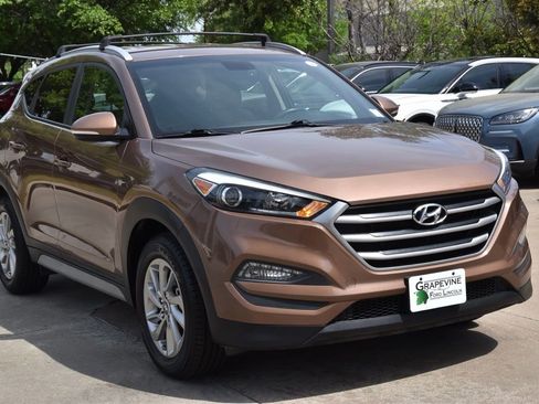 Used 2017 Hyundai Tucson SE Plus FWD image 4