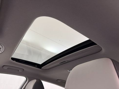 Used 2021 Hyundai Ioniq Limited image 9