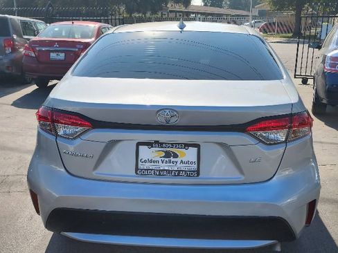 Used 2020 Toyota Corolla LE image 3