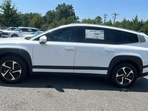 New 2026 Hyundai Ioniq 9 SE image 4