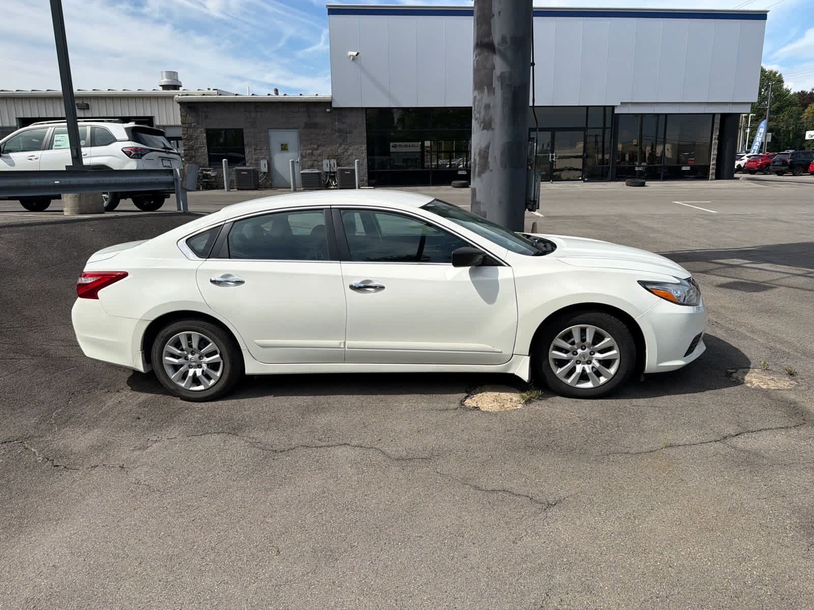 Used 2016 Nissan Altima 2.5 S w/ Power Driver Seat Package FWD image 14
