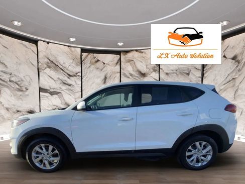 Used 2019 Hyundai Tucson SE image 2