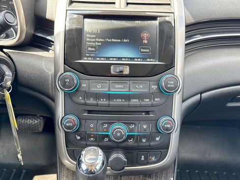 Used 2015 Chevrolet Malibu LT w/ Leather Package FWD image 28