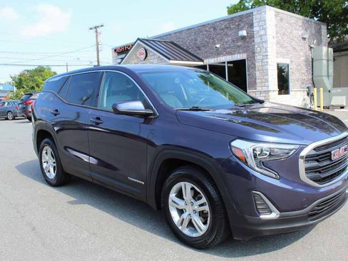 Used 2018 GMC Terrain SLE FWD image 3