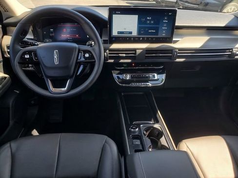 Certified 2023 Lincoln Corsair AWD w/ Equipment Group 101A image 22