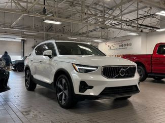 Used 2025 Volvo XC40 B5 Plus 360° Tour