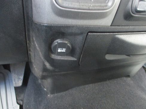 Used 2018 RAM 2500 Tradesman w/ Chrome Appearance Group image 15