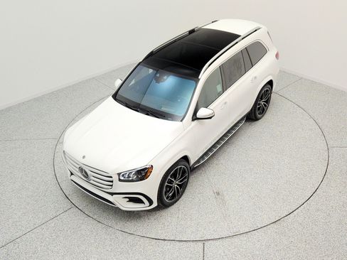 New 2026 Mercedes-Benz GLS 580 4MATIC image 16