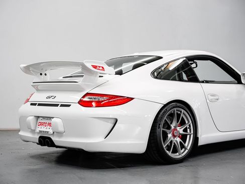 Used 2010 Porsche 911 GT3 RWD image 34