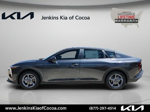 New 2026 Kia K4 FWD image 9