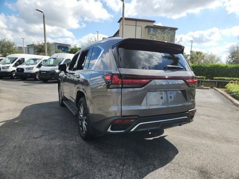 Used 2023 Lexus LX 600 F Sport image 12