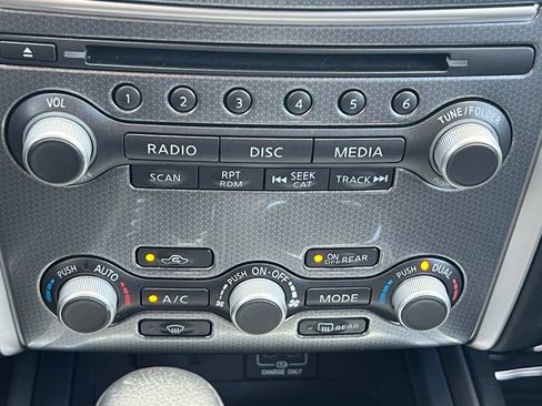 Used 2018 Nissan Pathfinder 4WD image 4