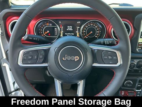 Certified 2023 Jeep Gladiator Rubicon image 19