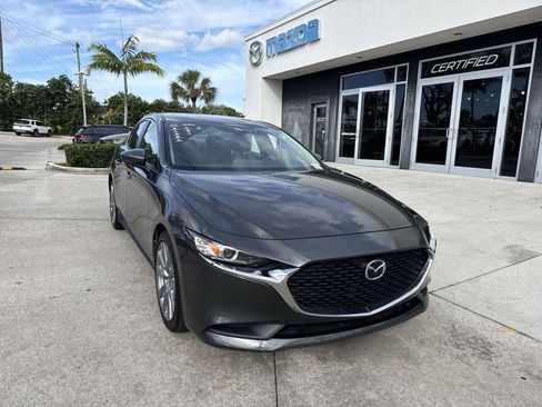 Used 2020 MAZDA MAZDA3 Sedan w/ Select Package image 8