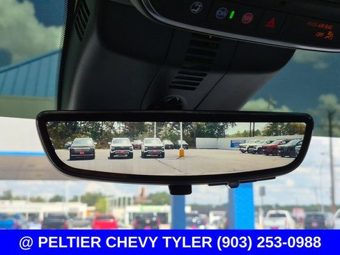 Used 2025 Chevrolet Traverse High Country FWD image 34
