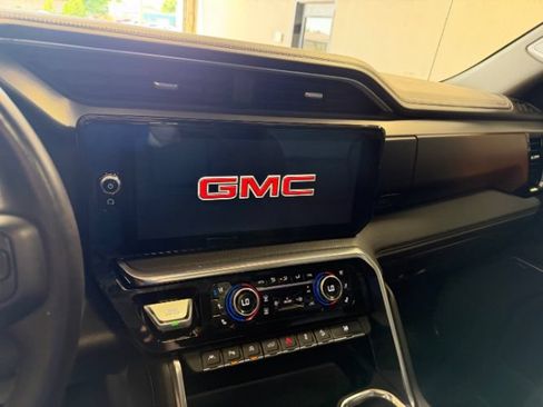 Used 2023 GMC Sierra 1500 Denali AWD/4WD image 16