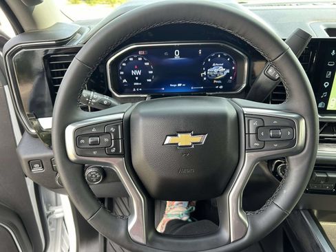 Used 2026 Chevrolet Silverado 2500 LTZ w/ LTZ Premium Package AWD/4WD image 25