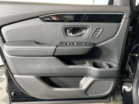 New 2025 Honda Pilot EX-L image 13