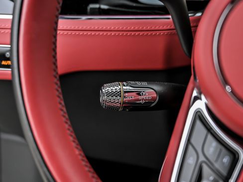 Used 2024 Bentley Continental GT AWD/4WD image 40
