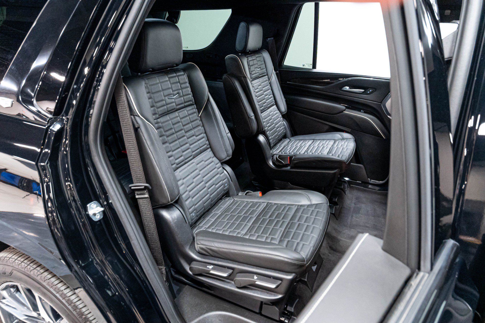 Used 2024 Cadillac Escalade Sport Platinum AWD/4WD image 30