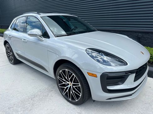 Certified 2023 Porsche Macan AWD/4WD image 11