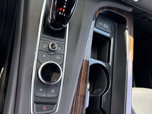 Used 2022 Cadillac Escalade Luxury RWD image 23