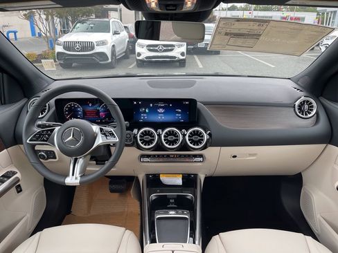 New 2026 Mercedes-Benz GLA 250 4MATIC image 10
