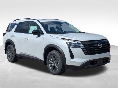 New 2026 Nissan Pathfinder SV w/ SV Premium Package AWD/4WD image 9