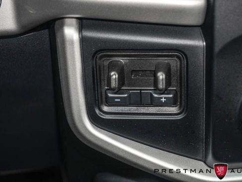 Used 2024 Ford Expedition Max XLT AWD/4WD image 33