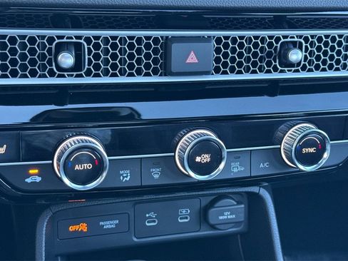 Certified 2025 Honda Civic Sport image 22