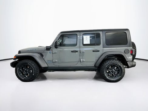 Used 2023 Jeep Wrangler Unlimited w/ 8.4" Radio Group AWD/4WD image 4