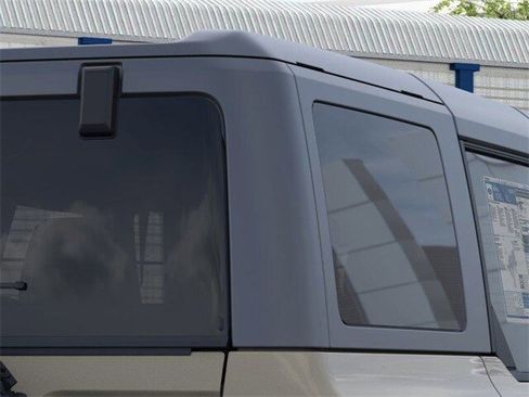 New 2025 Ford Bronco Badlands image 25