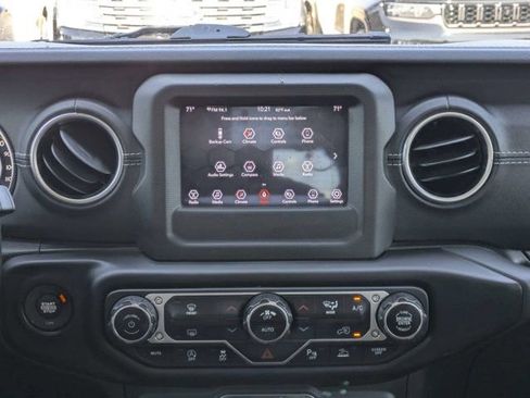 Used 2021 Jeep Wrangler Unlimited Sahara w/ LED Lighting Group AWD/4WD image 16