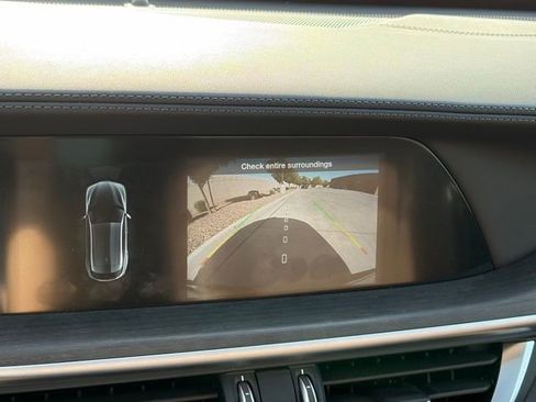 Used 2023 Alfa Romeo Stelvio Ti image 23