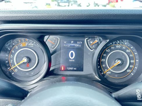 Used 2025 Jeep Wrangler Sport S image 22