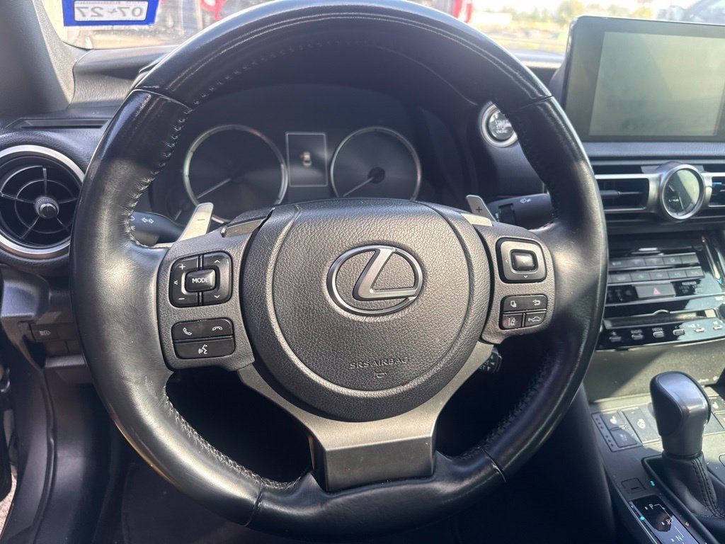 Used 2021 Lexus IS 300 w/ Comfort Package RWD image 9