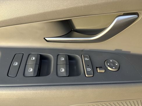 Certified 2023 Hyundai Elantra SEL image 12