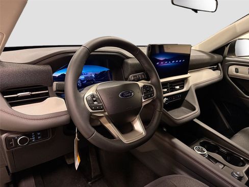 New 2026 Ford Explorer Active AWD/4WD image 9