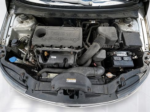 Used 2010 Kia Forte EX FWD image 17