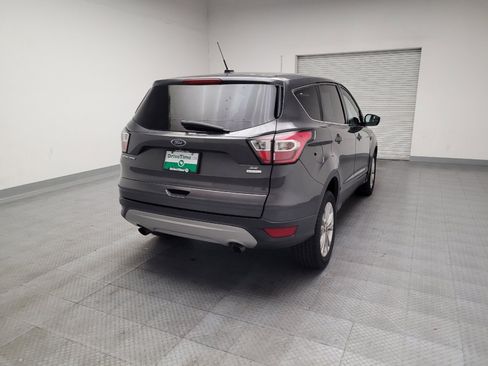 Used 2017 Ford Escape SE FWD image 7