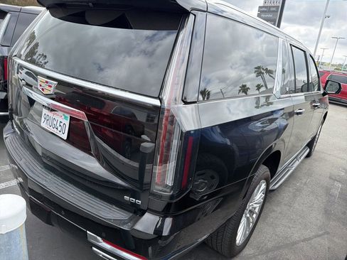 Certified 2025 Cadillac Escalade ESV Premium Luxury image 6