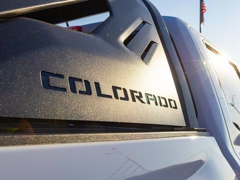 New 2025 Chevrolet Colorado Trail Boss w/ Midnight Edition AWD/4WD image 11