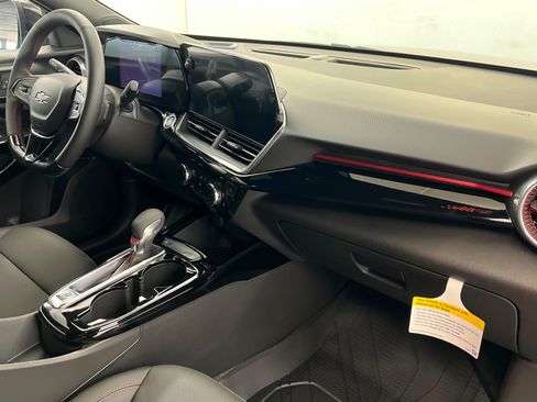 New 2026 Chevrolet Trax RS w/ Driver Confidence Package FWD image 25