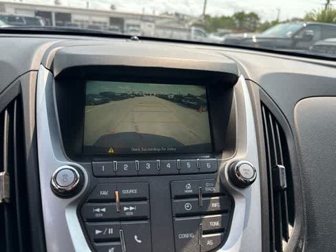 Used 2017 Chevrolet Equinox LS FWD image 10
