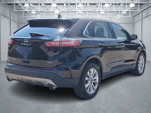 Used 2024 Ford Edge Titanium AWD/4WD image 10