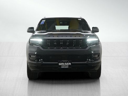 Used 2024 Jeep Wagoneer Series II image 8