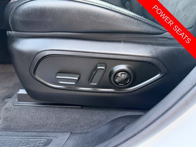 Used 2023 Jeep Grand Cherokee Altitude AWD/4WD image 8