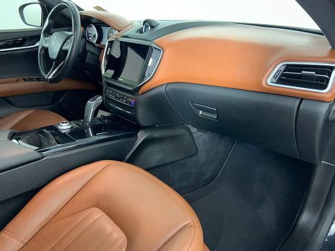 Used 2021 Maserati Ghibli RWD image 14